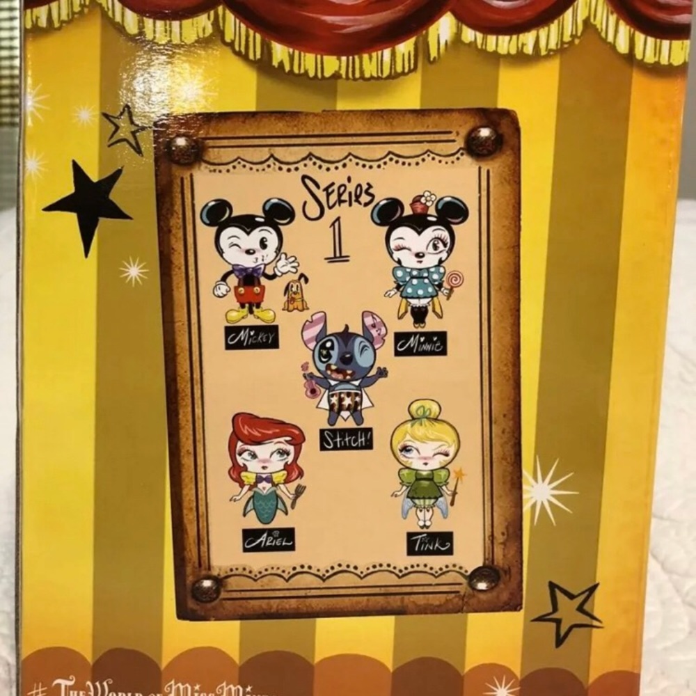 Disney Showcase x The World of Miss Mindy Stitch Vinyl New - Picture 2 of 2
